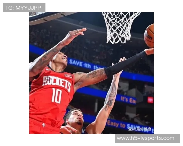 梅里尔复出表现惊艳第二场12投7中砍下22分6篮板7助攻三分球10投6中